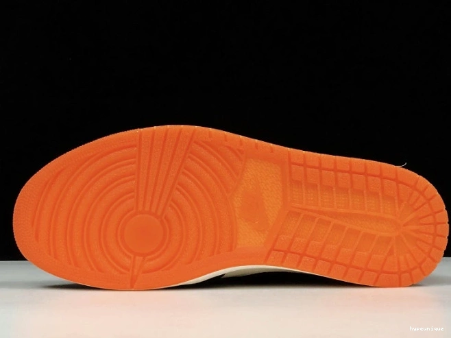 HYPE Jordan AV3725-010 Air 1 Shattered Womens Backboard Satin Retro 0812